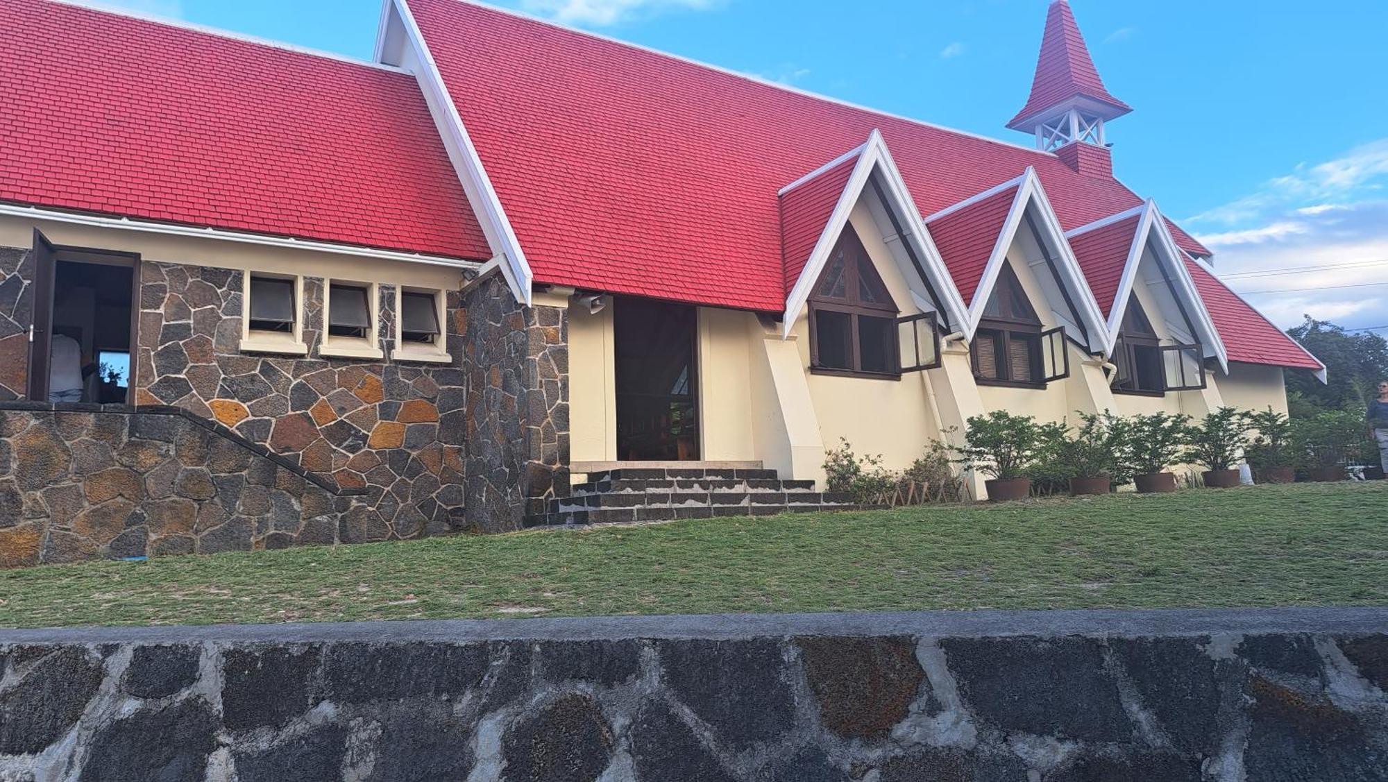 Peaceful And Private Villa Grand Baie Exterior photo